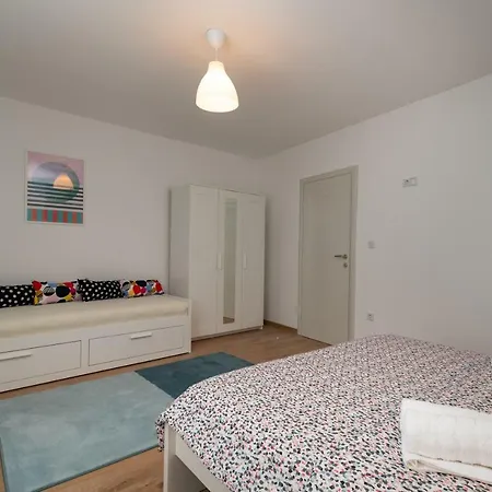 Kuca Za Odmor Polus Сasa de vacaciones