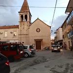 בית נופש Kuca Za Odmor Polus טרוגיר