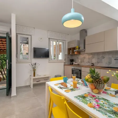 Kuca Za Odmor Polus Ferienhaus