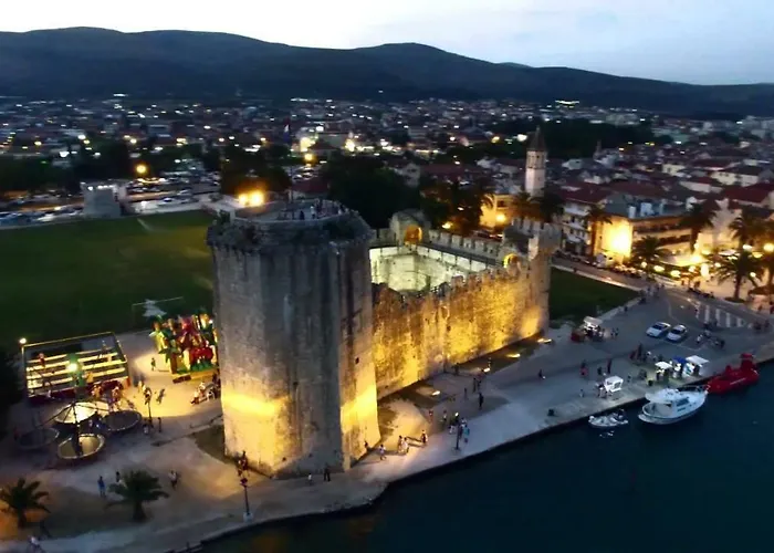 Vakantiehuis Kuca Za Odmor Polus Trogir